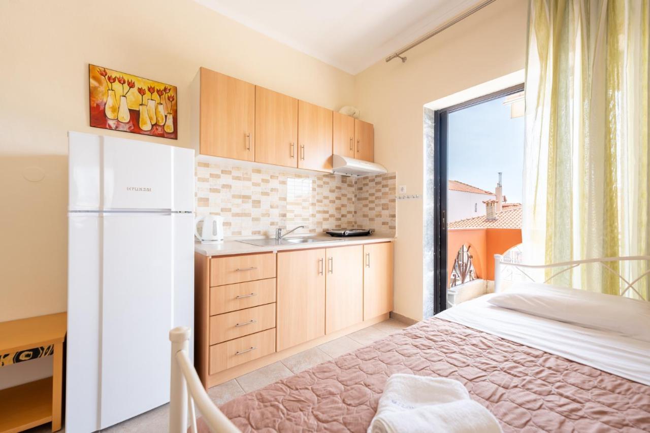 Milonas House Apartments Paralia Dionysiou Exterior foto