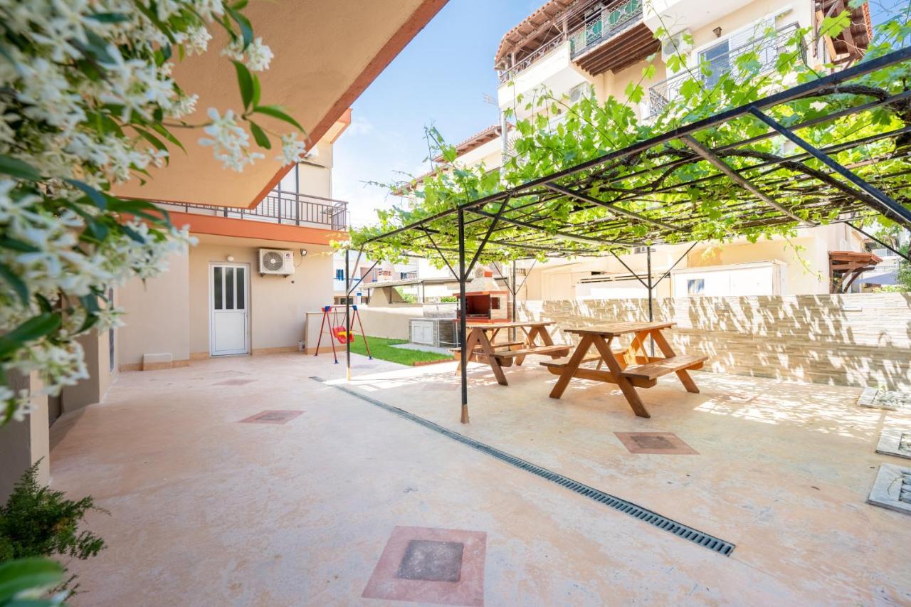 Milonas House Apartments Paralia Dionysiou Exterior foto