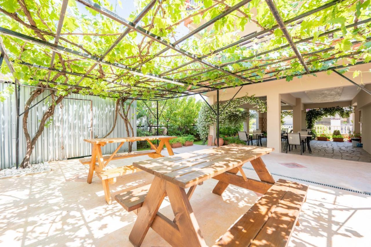 Milonas House Apartments Paralia Dionysiou Exterior foto
