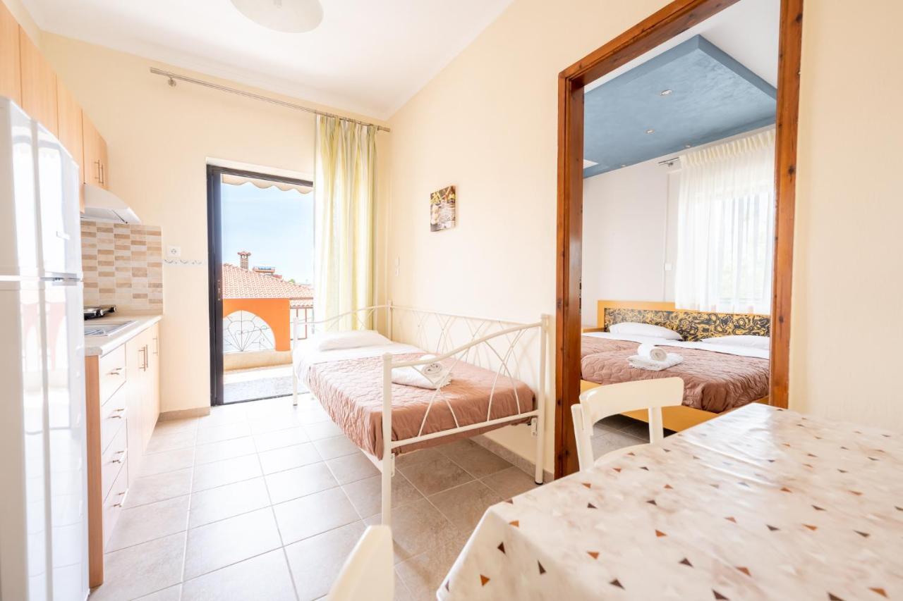 Milonas House Apartments Paralia Dionysiou Exterior foto